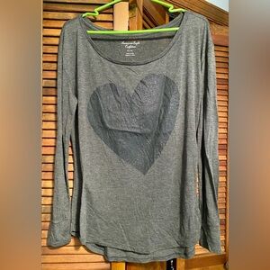 Vintage American Eagle Outfitters Charcoal Heart Long Sleeve Tee